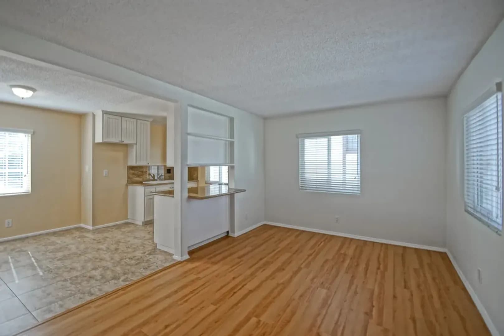 Redondo Beach Apartment: 1815 Clark Lane
