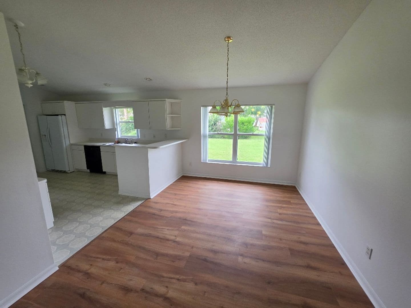 Edgewater House: 1426 Queen Palm Drive