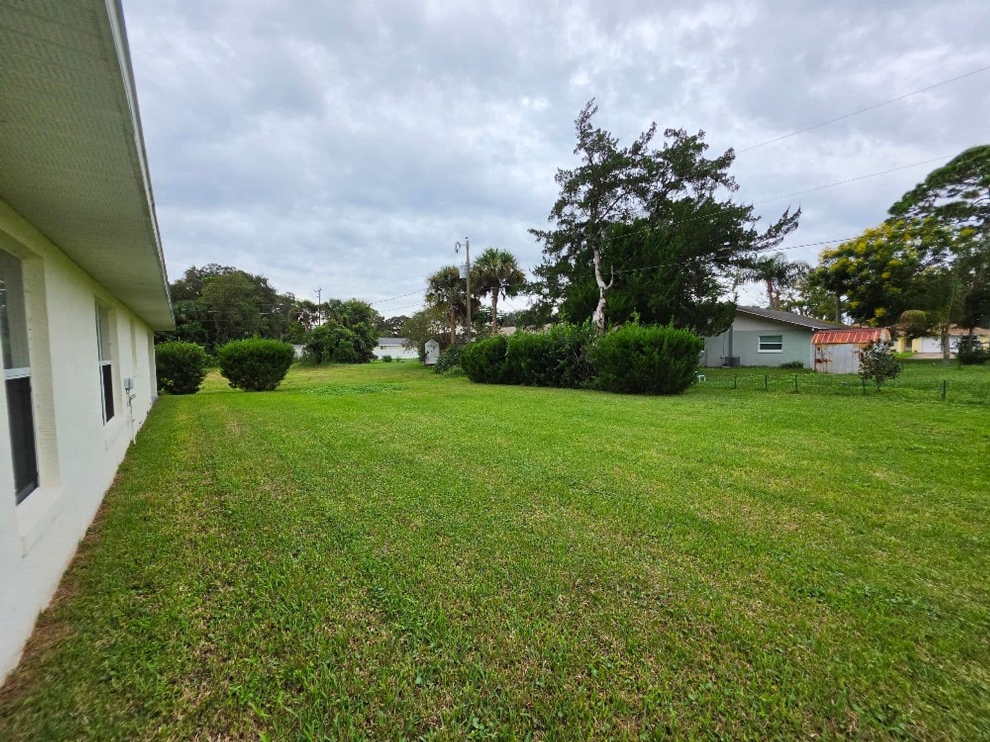 Edgewater House: 1426 Queen Palm Drive