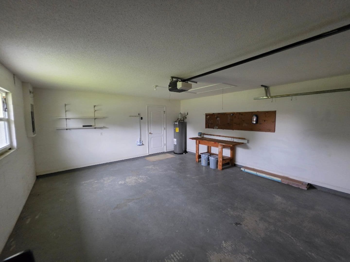 Edgewater House: 1426 Queen Palm Drive