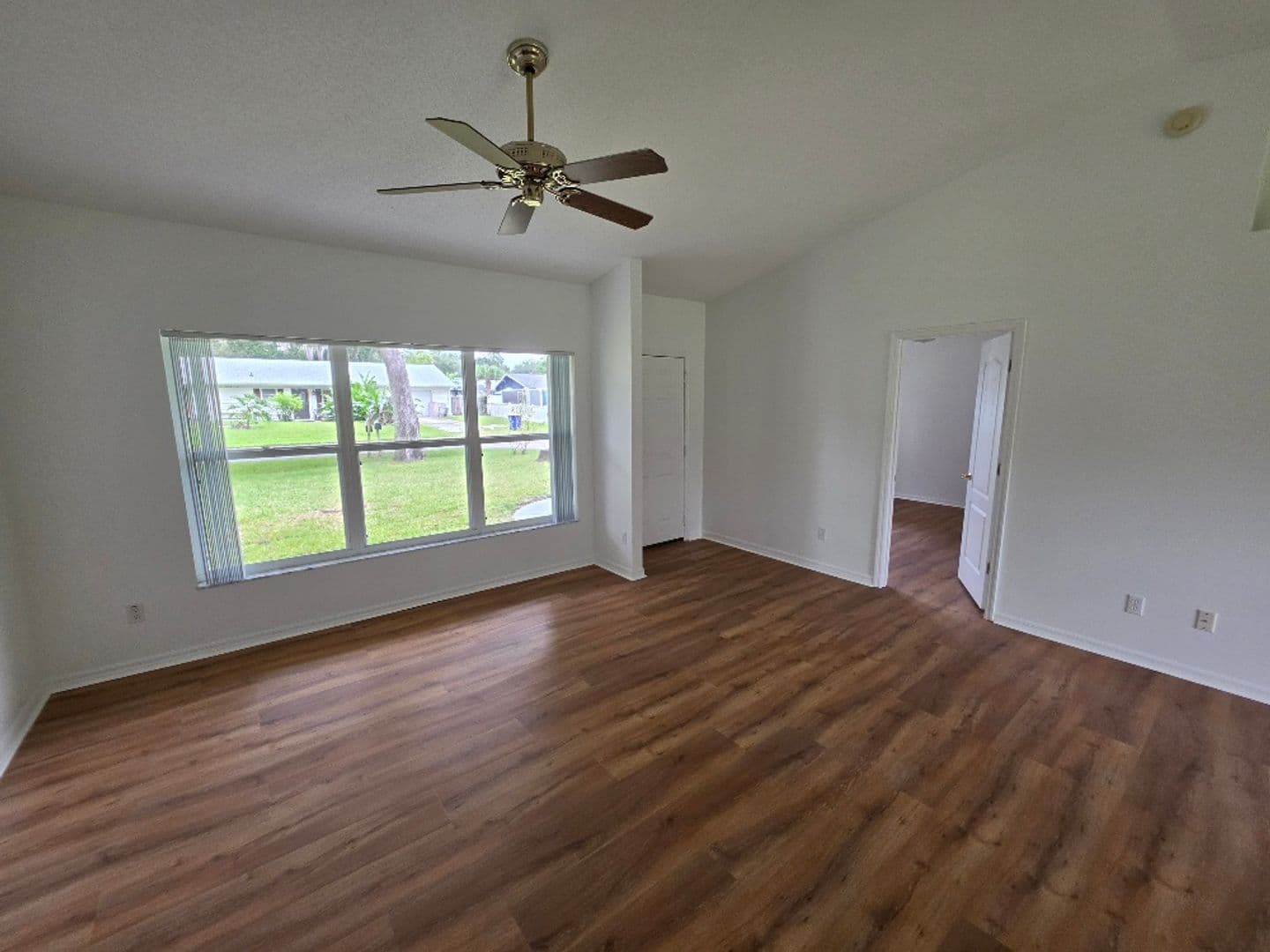 Edgewater House: 1426 Queen Palm Drive