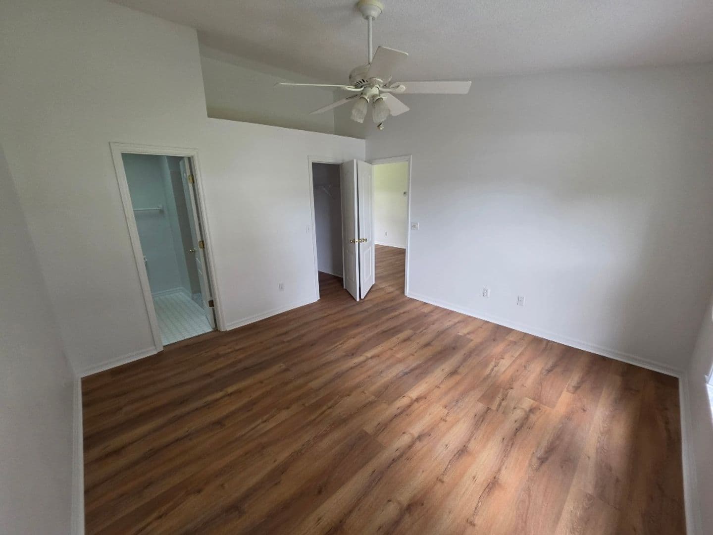 Edgewater House: 1426 Queen Palm Drive