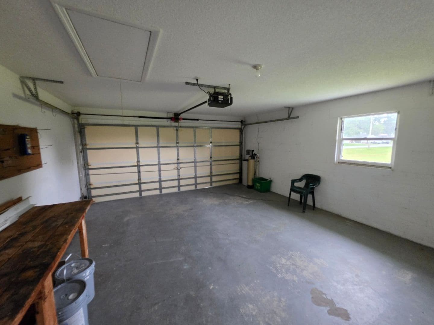 Edgewater House: 1426 Queen Palm Drive
