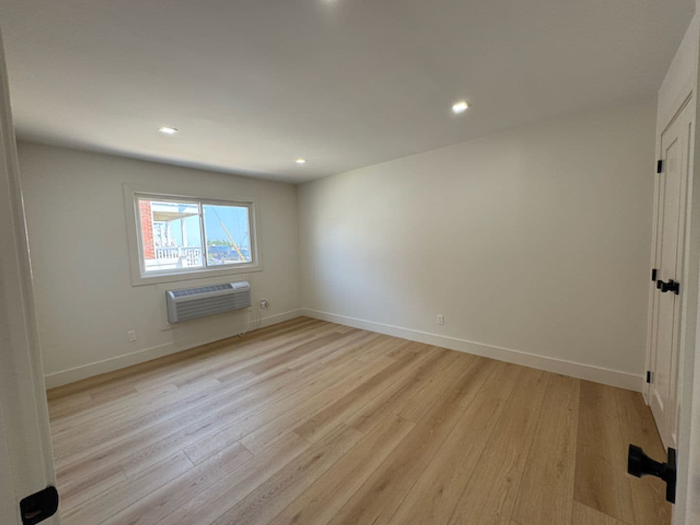 Belmar Apartment: 1 Ocean Ave