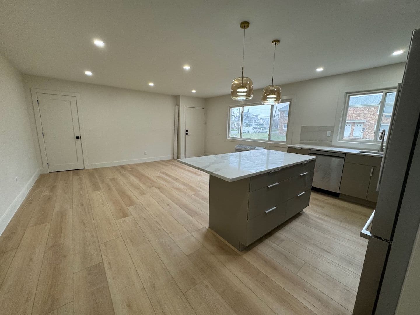 Belmar Apartment: 1 Ocean Ave