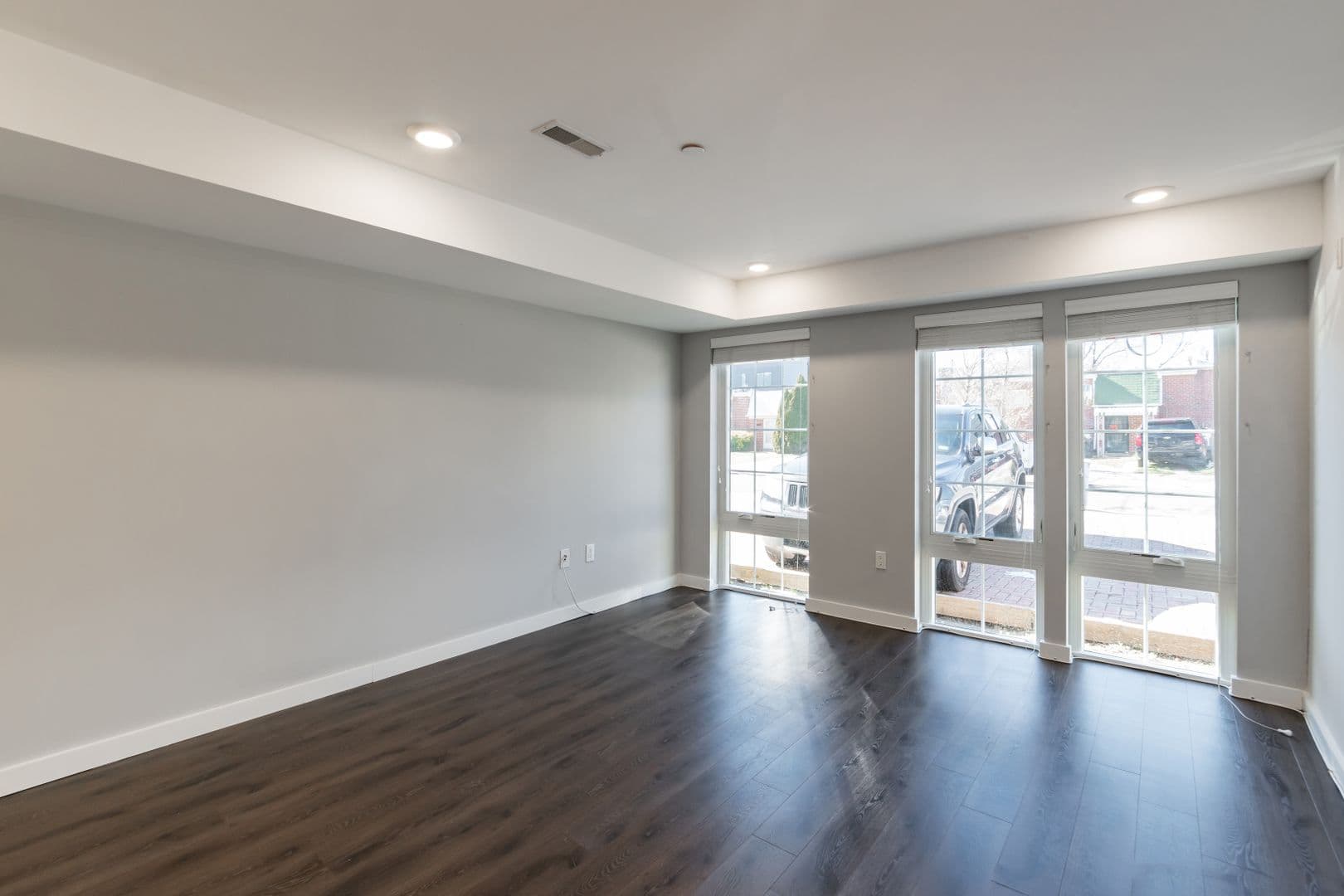 Philadelphia Apartment: 751 N 20th Street