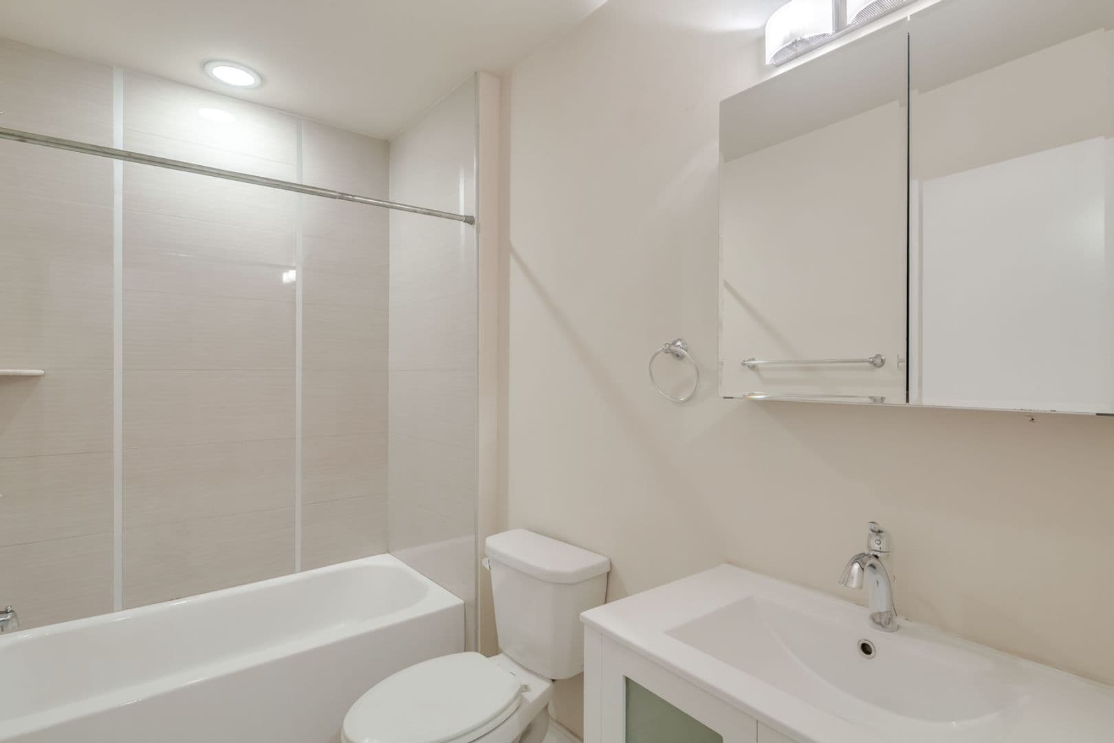 Philadelphia Apartment: 1430 South Street