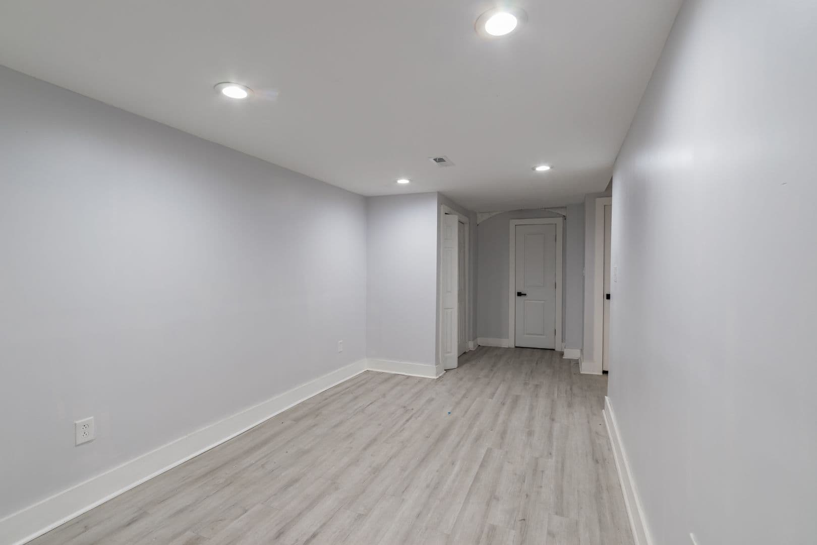 Philadelphia Apartment: 5111 Willows Avenue