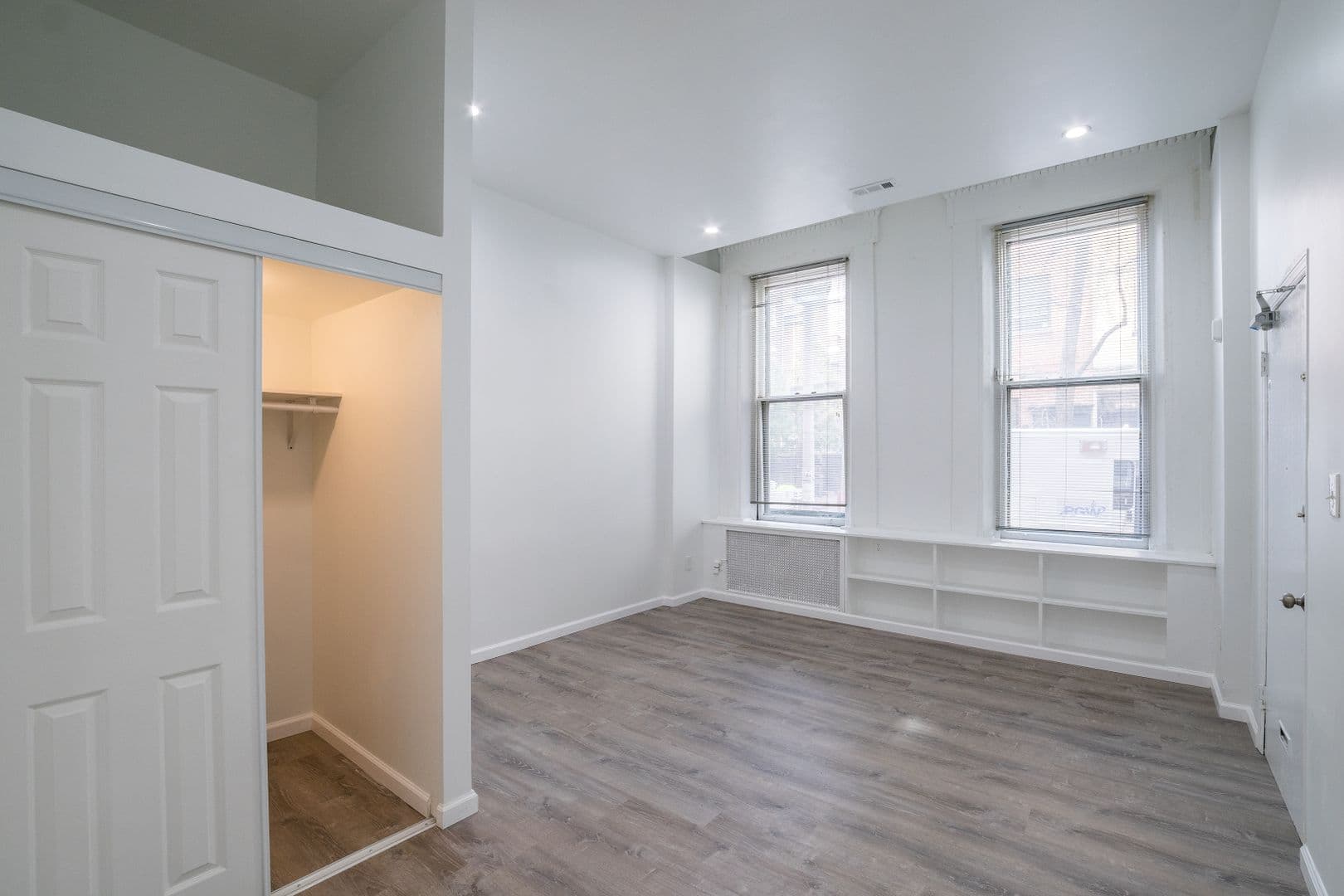 Philadelphia Apartment: 1726 Pine Street