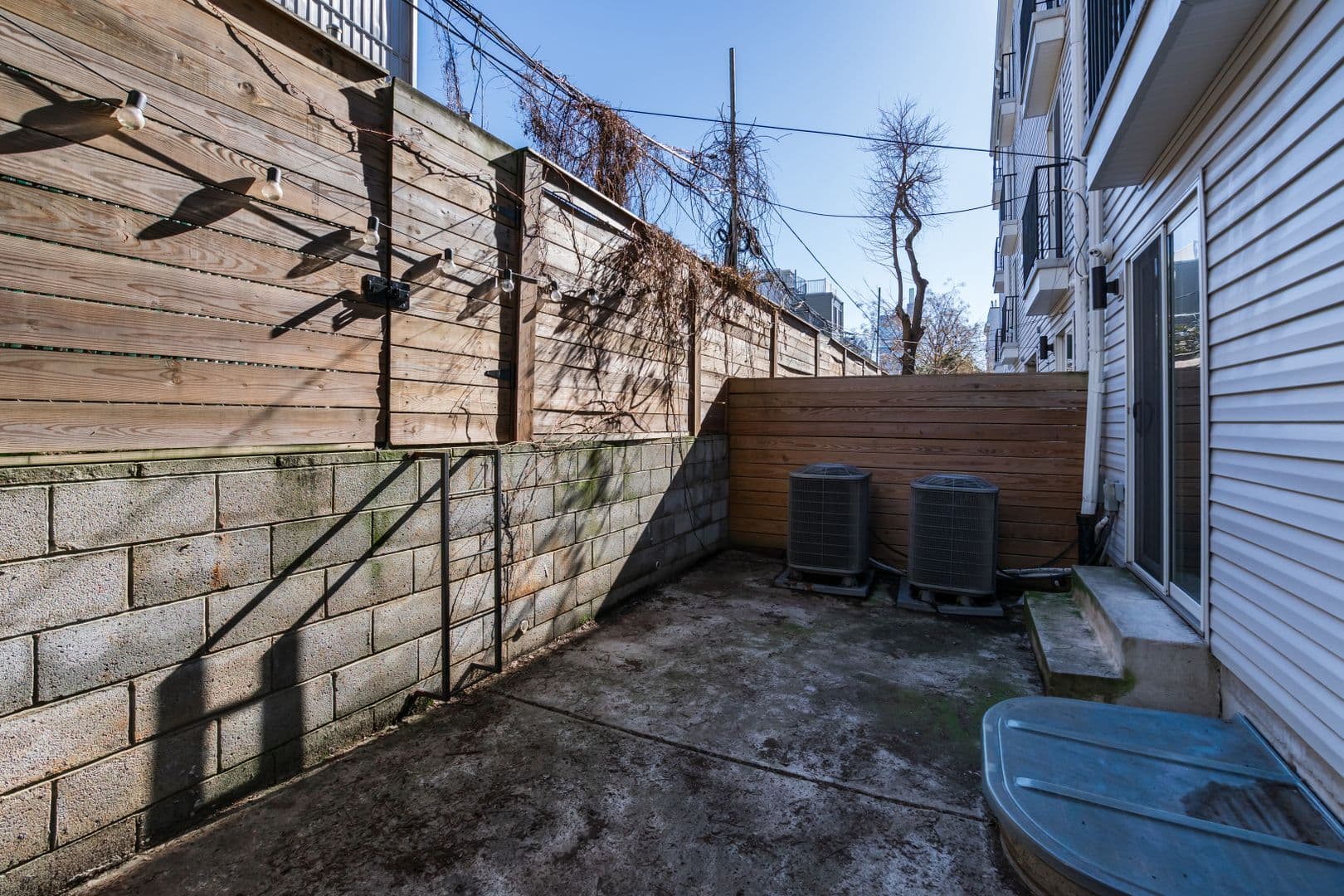 Philadelphia Apartment: 751 N 20th Street