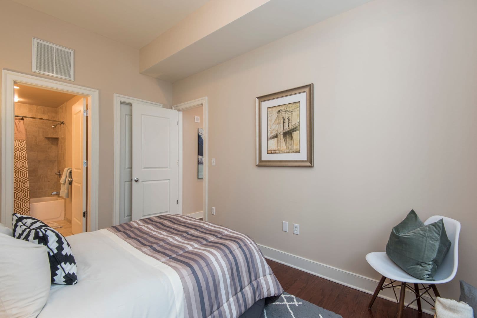 Philadelphia Apartment: 1501 Locust Street [Residential]