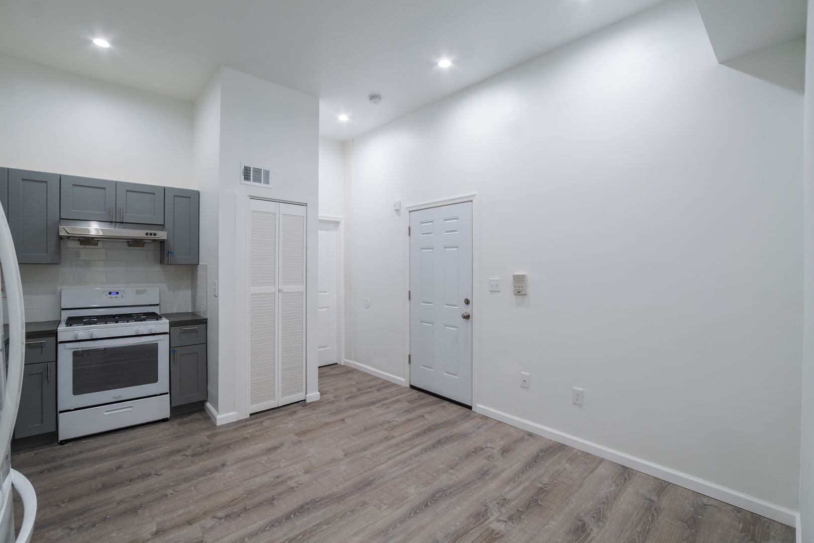 Philadelphia Apartment: 1726 Pine Street