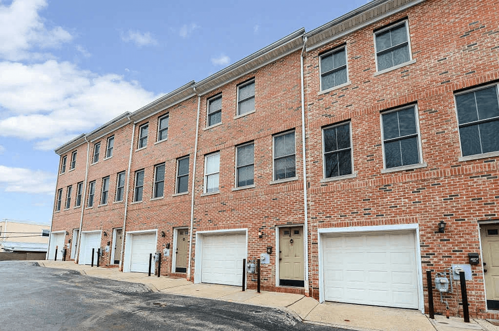 Philadelphia House: 406 Leverington Avenue, Unit D