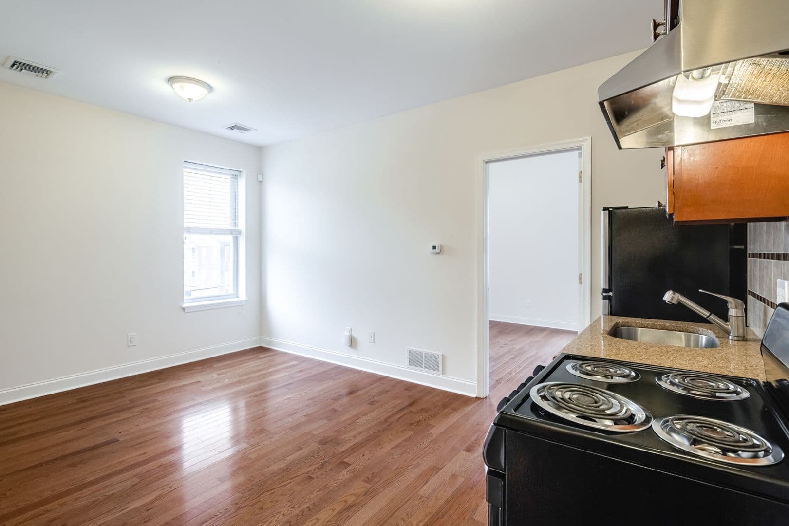 Philadelphia Apartment: 2001 Federal Street