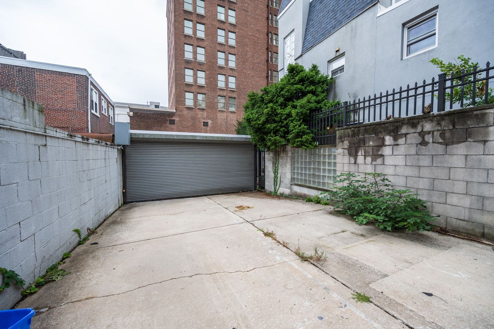Philadelphia Apartment: 1310 Spruce Street