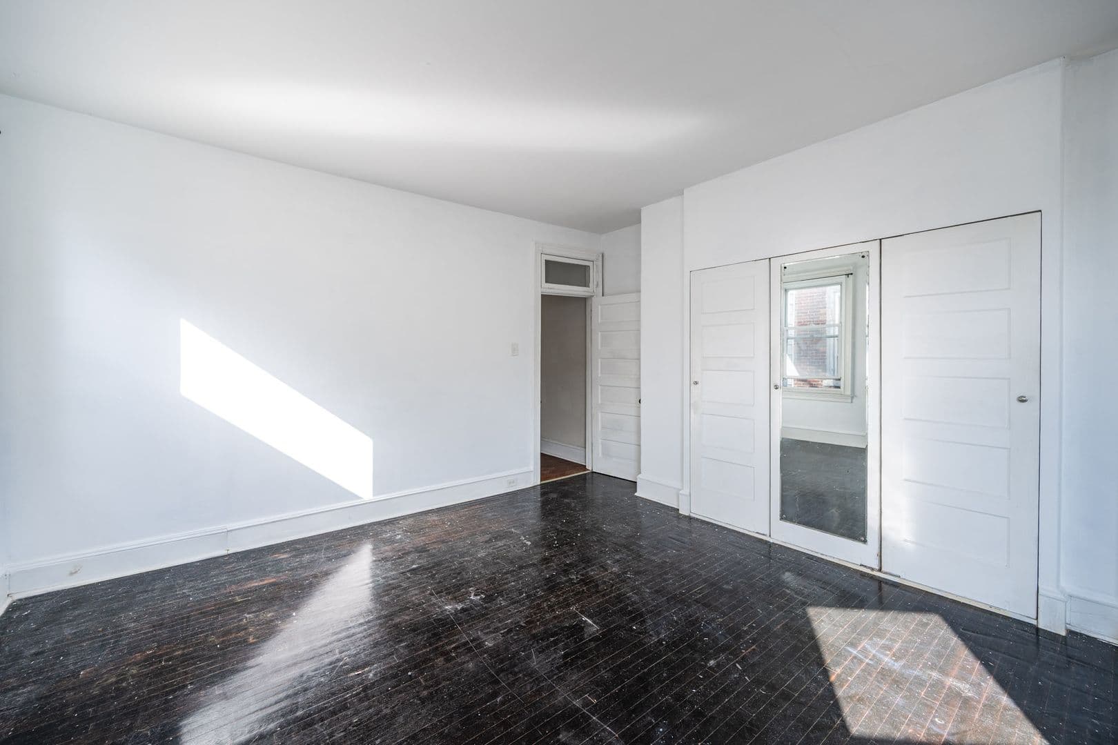 Philadelphia House: 5002 Chestnut St