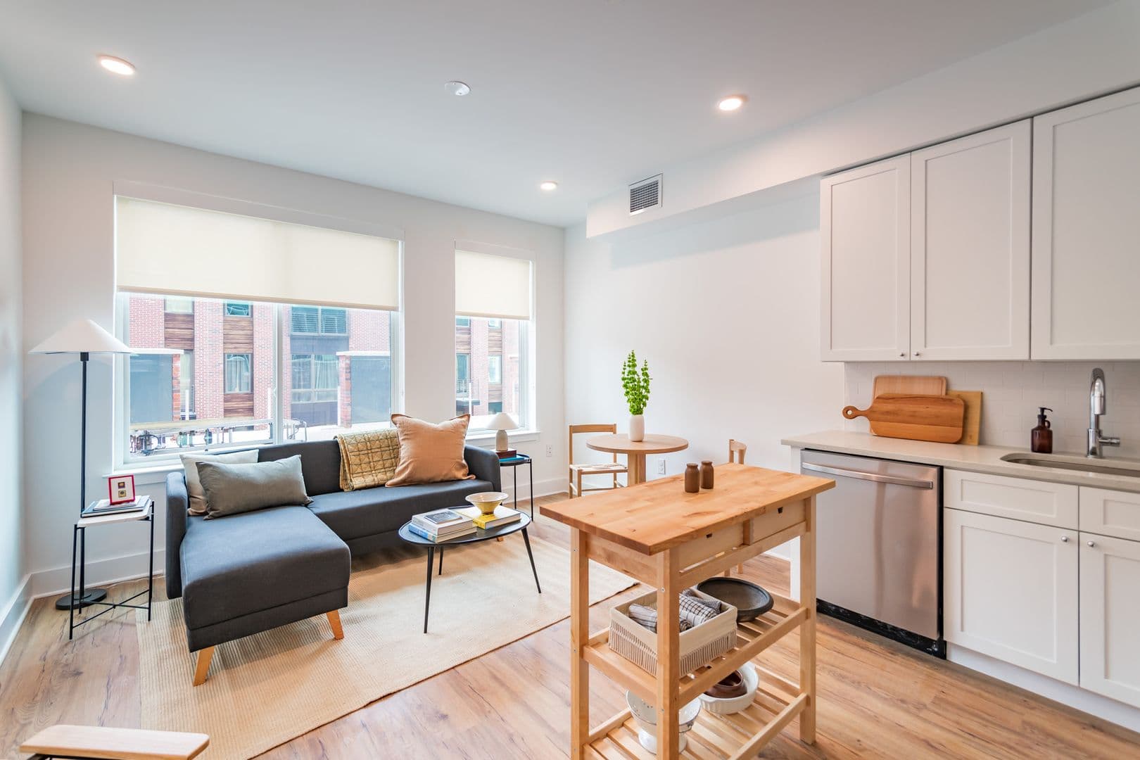 Philadelphia Apartment: 2101 Washington Avenue