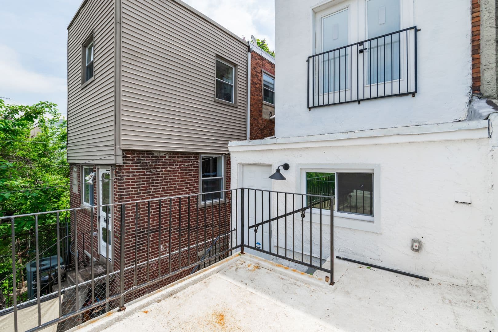 Philadelphia Apartment: 5111 Willows Avenue