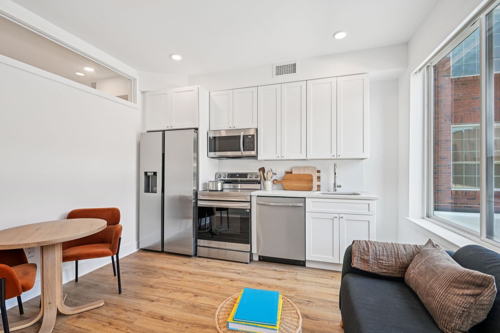 Philadelphia Apartment: 2101 Washington Avenue