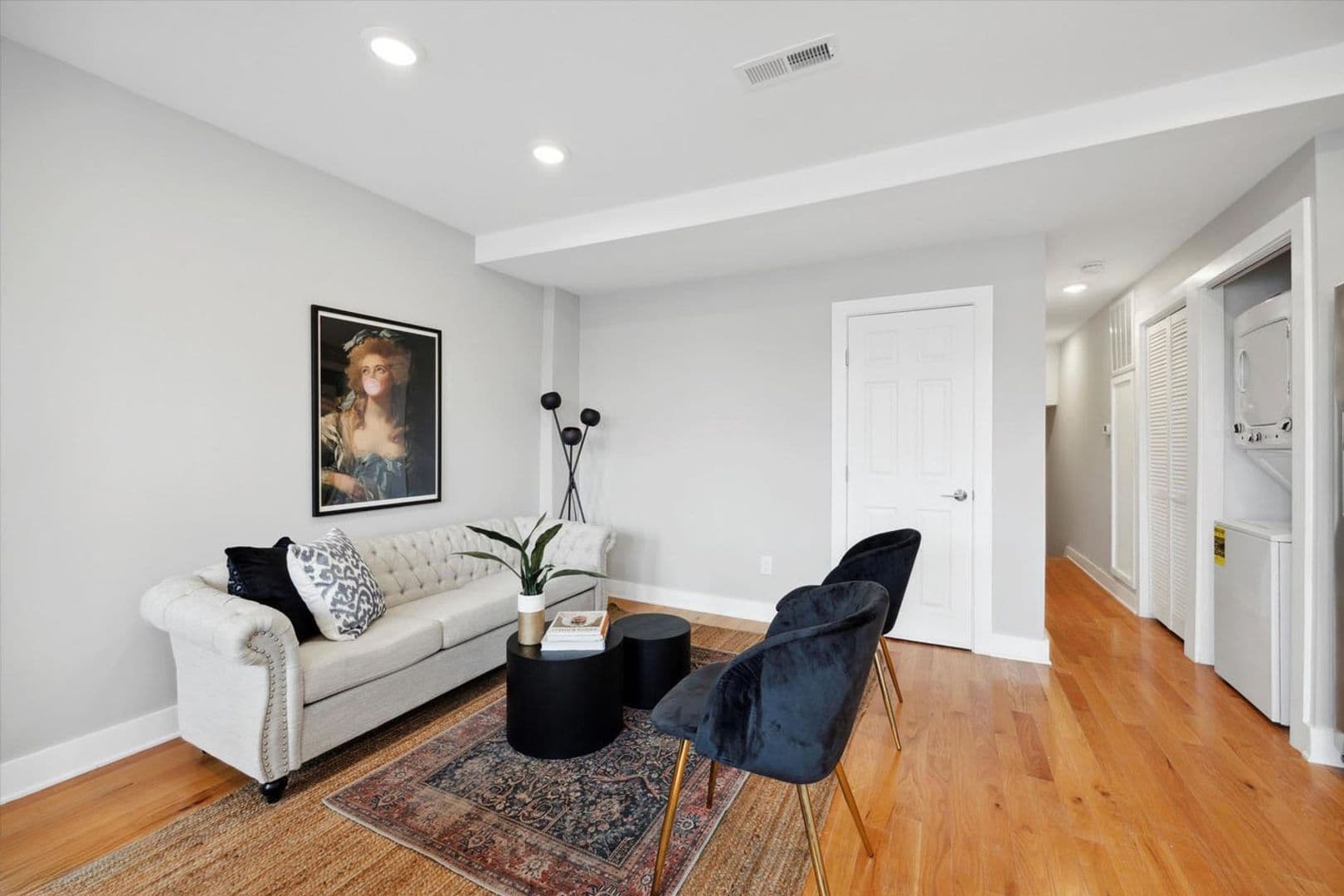 Philadelphia Apartment: 2827 W Girard Avenue