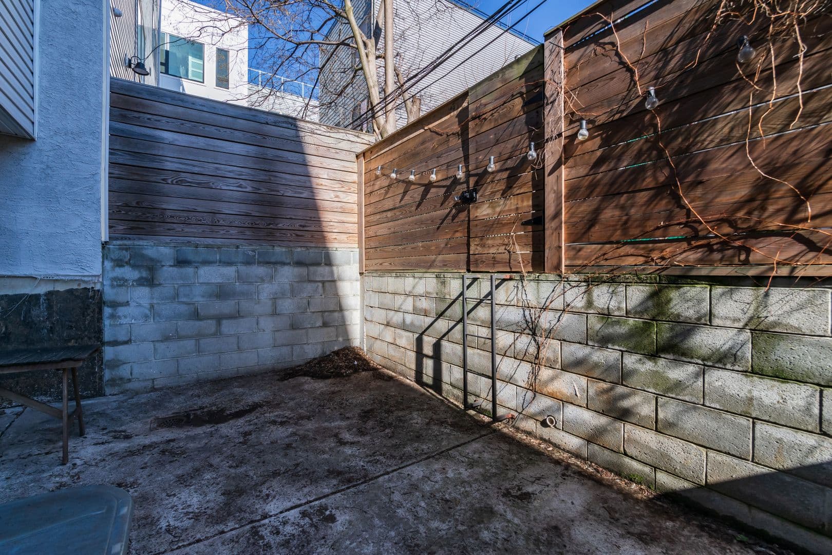 Philadelphia Apartment: 751 N 20th Street