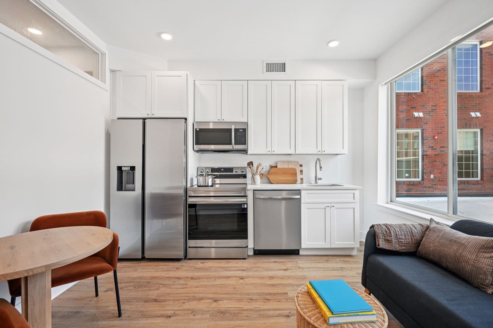 Philadelphia Apartment: 2101 Washington Avenue