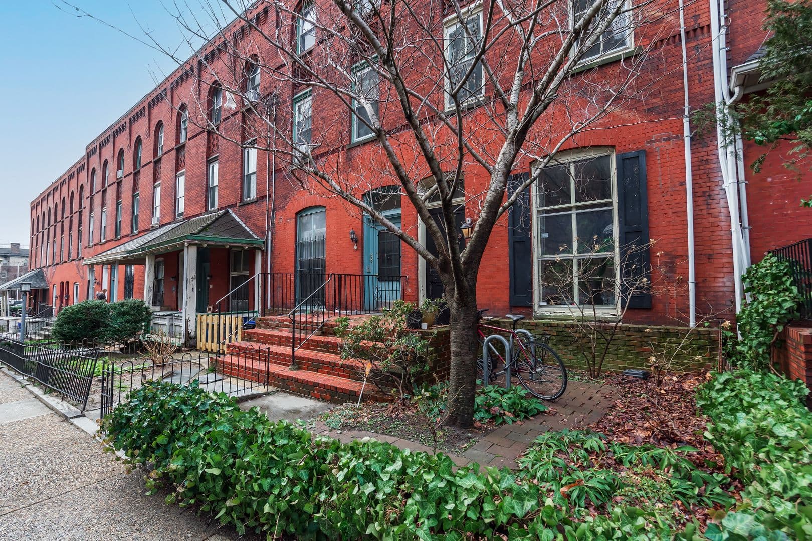 Philadelphia House: 206 S 43rd St