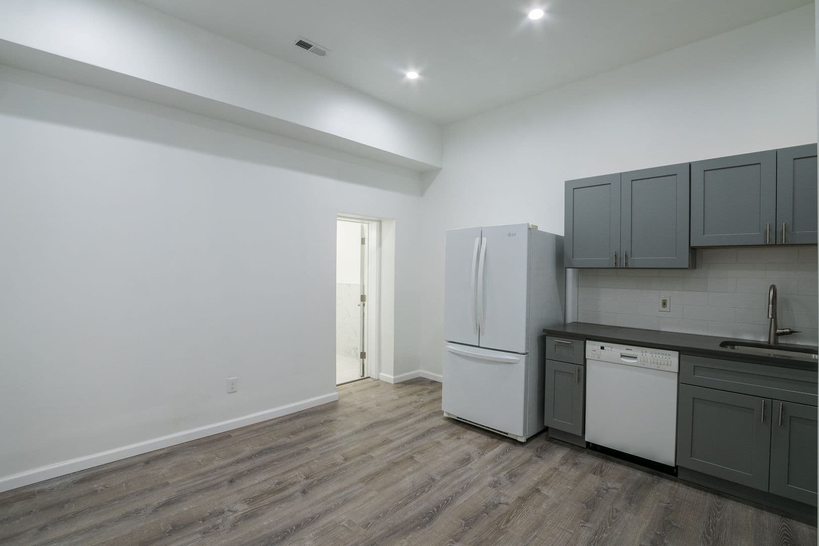 Philadelphia Apartment: 1726 Pine Street