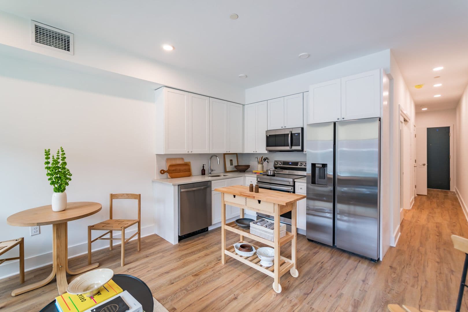 Philadelphia Apartment: 2101 Washington Avenue