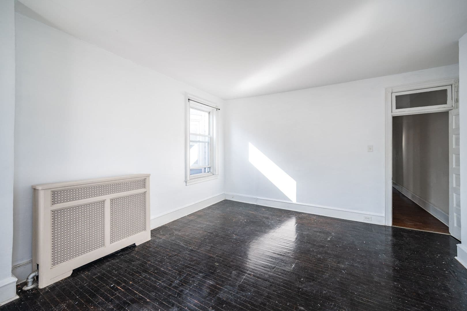 Philadelphia House: 5002 Chestnut St