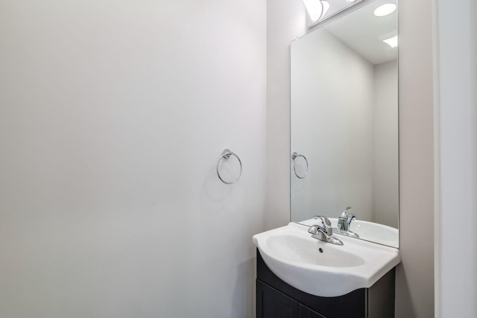 Philadelphia Apartment: 820 N 3rd St.