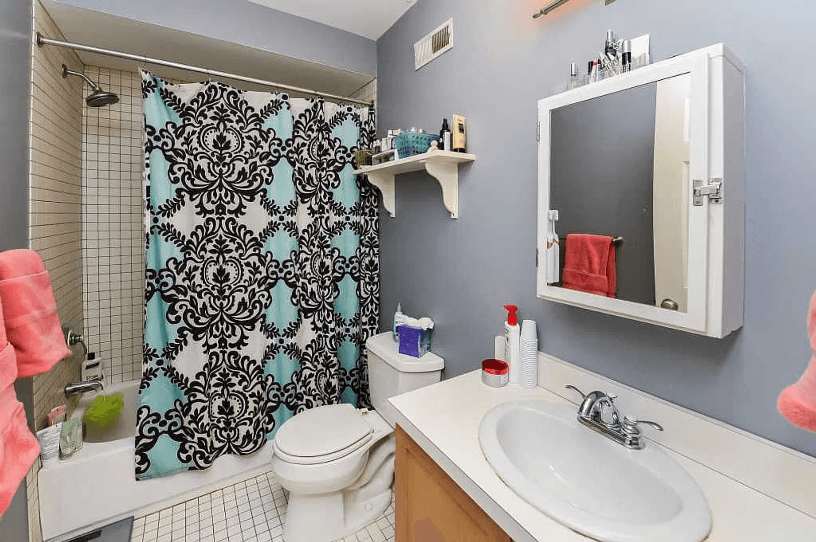 Philadelphia House: 406 Leverington Avenue, Unit D