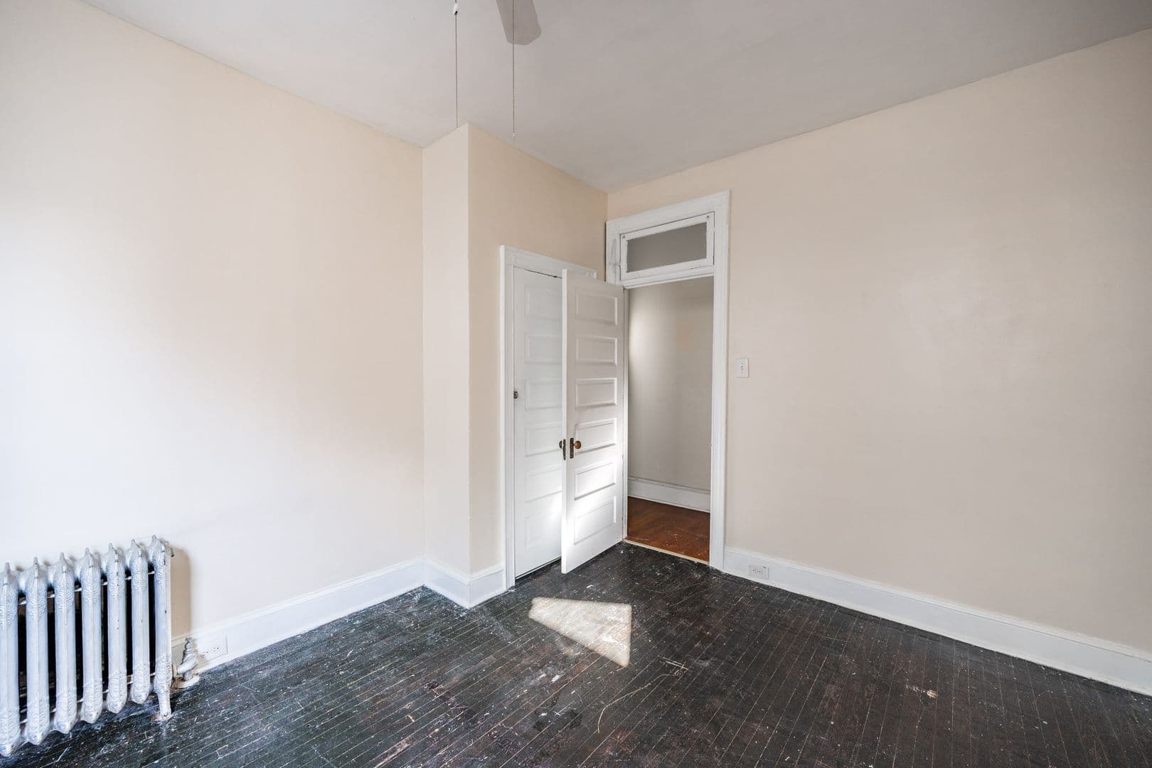 Philadelphia House: 5002 Chestnut St