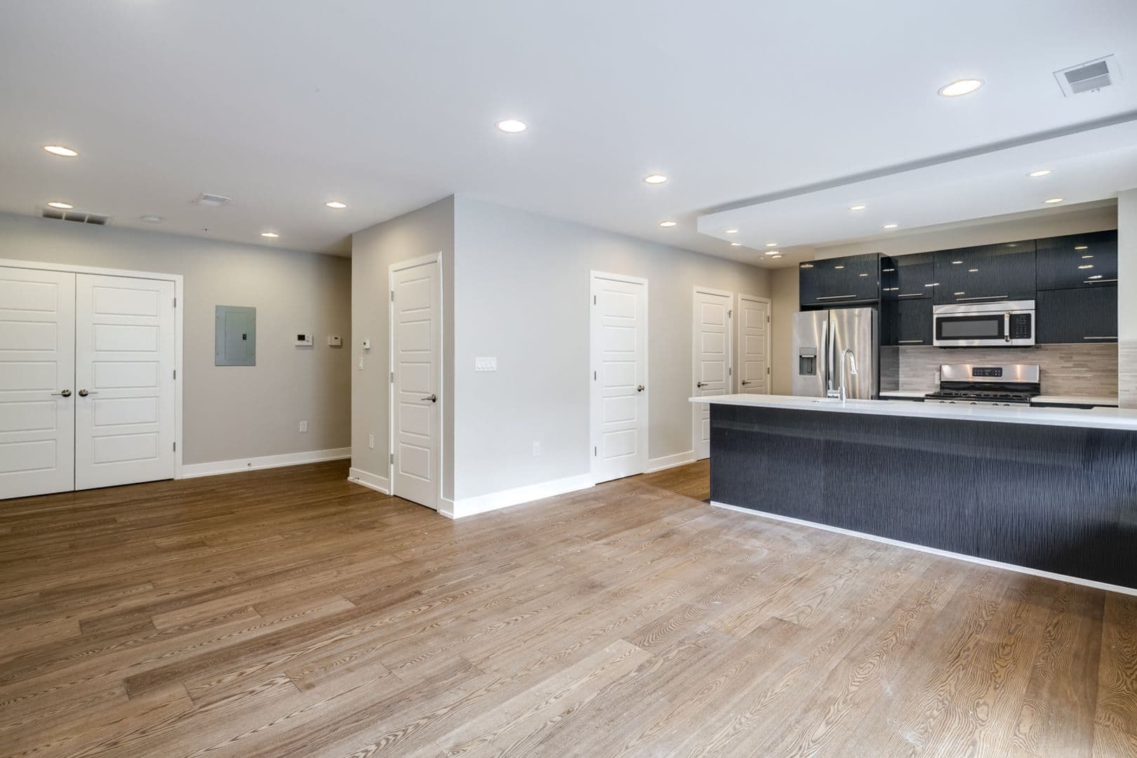 Philadelphia Apartment: 820 N 3rd St.