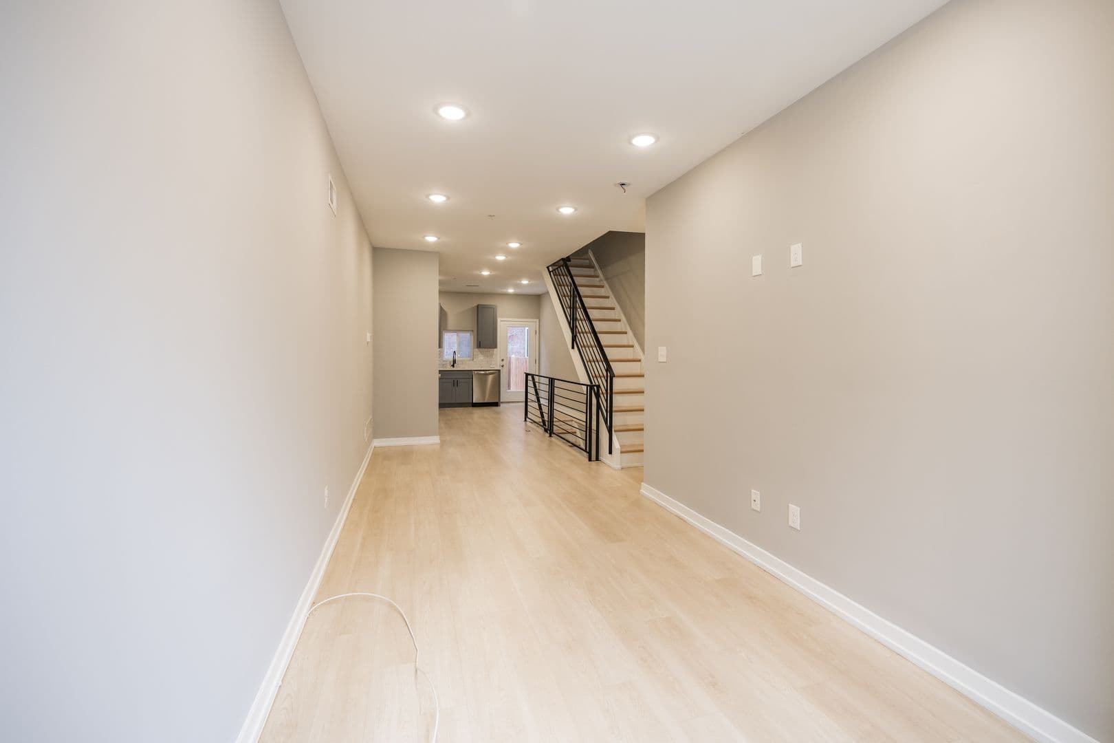 Philadelphia Apartment: 2428 Jasper Street