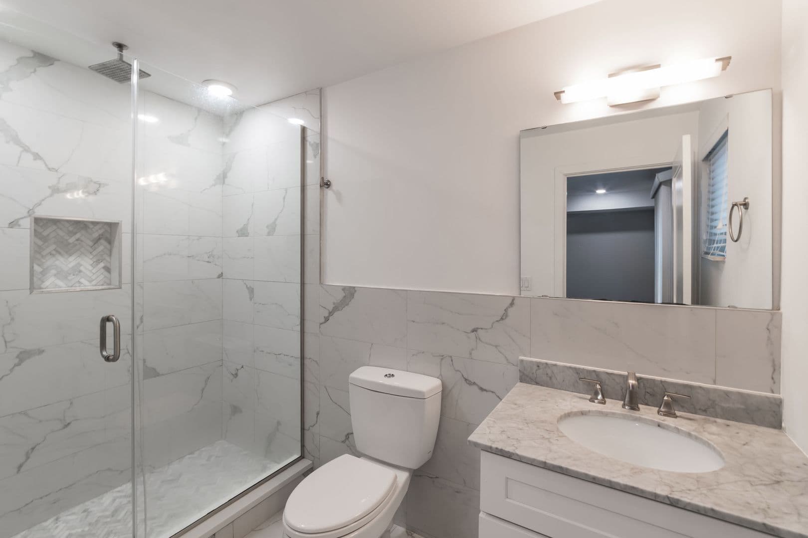 Philadelphia Apartment: 751 N 20th Street