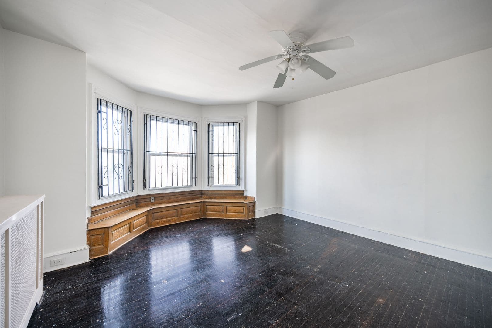 Philadelphia House: 5002 Chestnut St