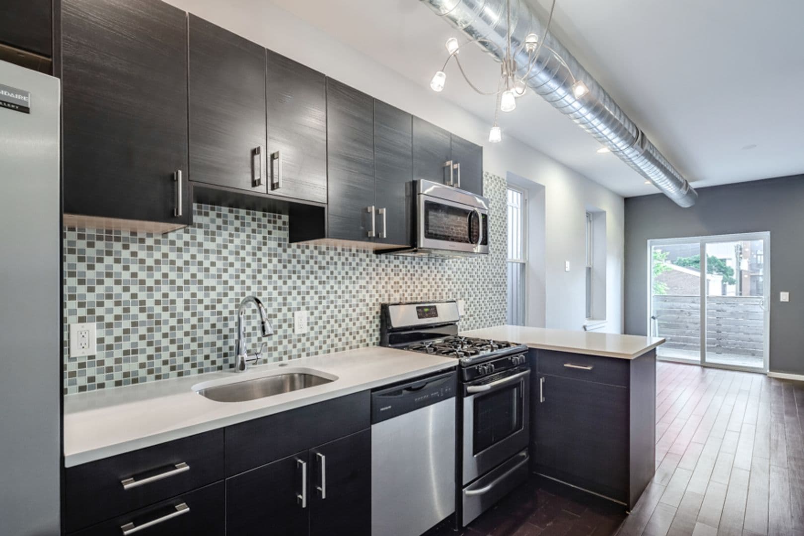 Philadelphia Apartment: 927 N 2nd Street