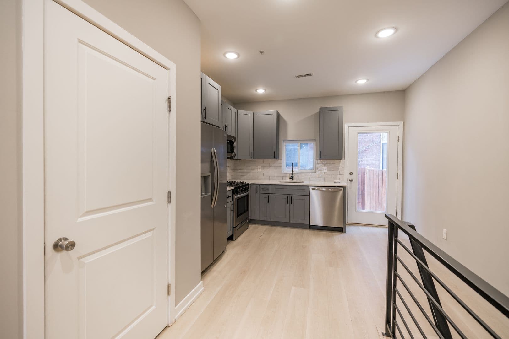 Philadelphia Apartment: 2428 Jasper Street