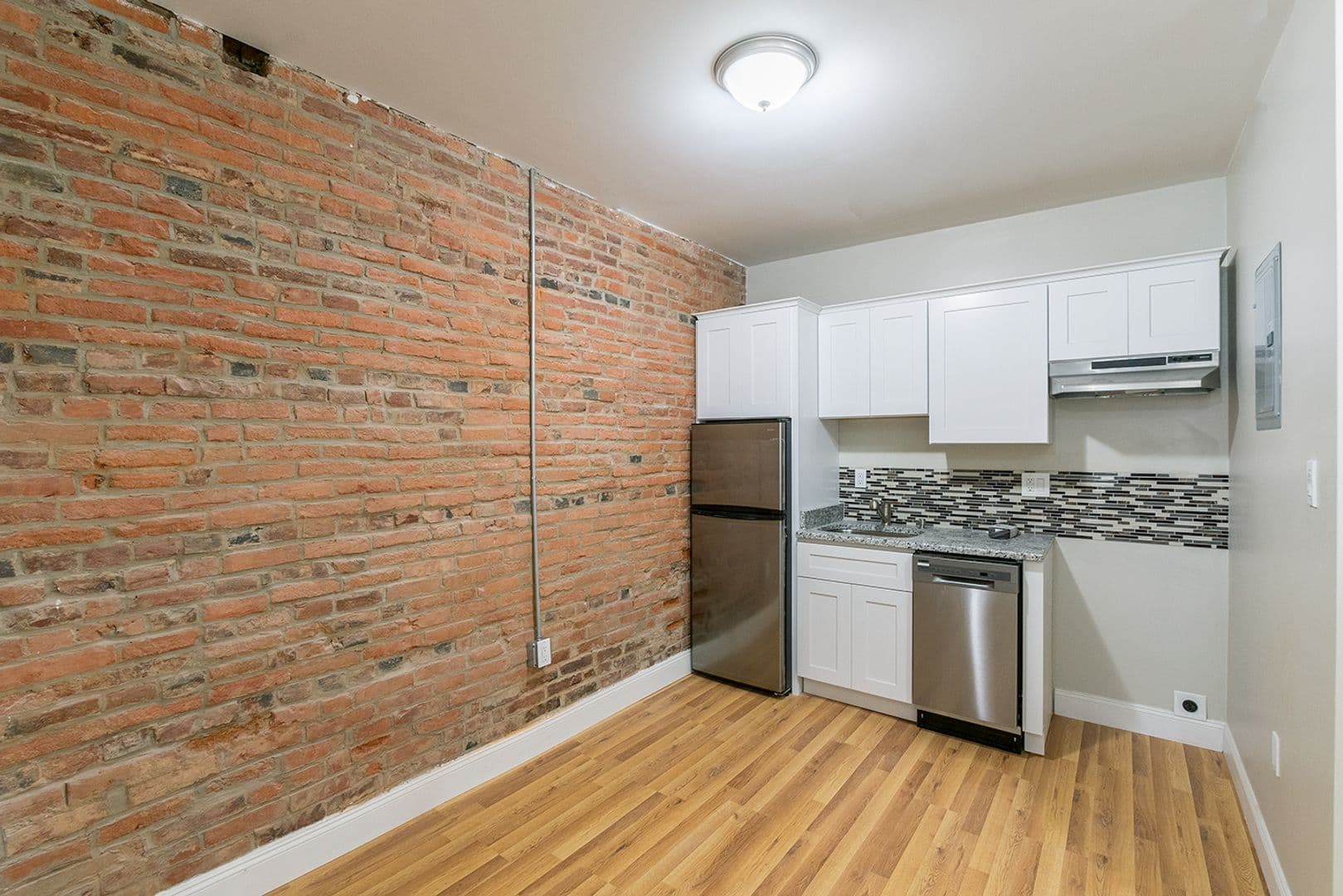 Philadelphia Apartment: 1126 E Passyunk Ave