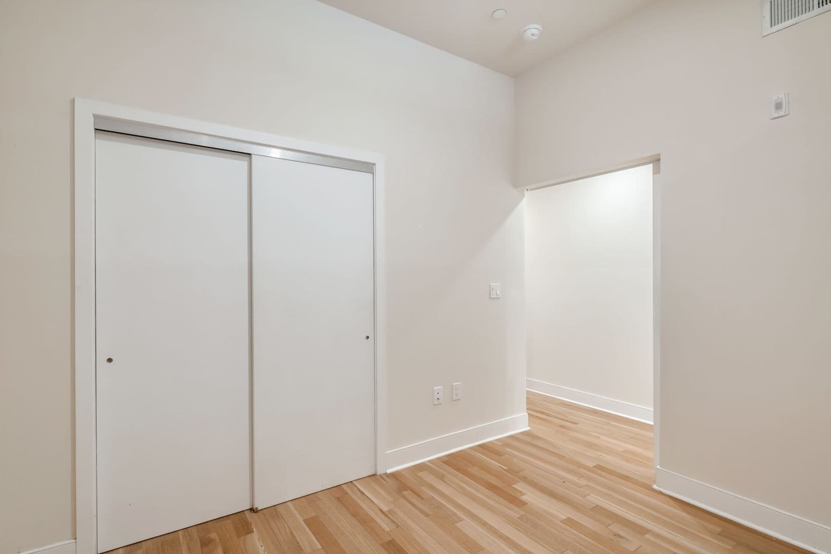 Philadelphia Apartment: 1430 South Street