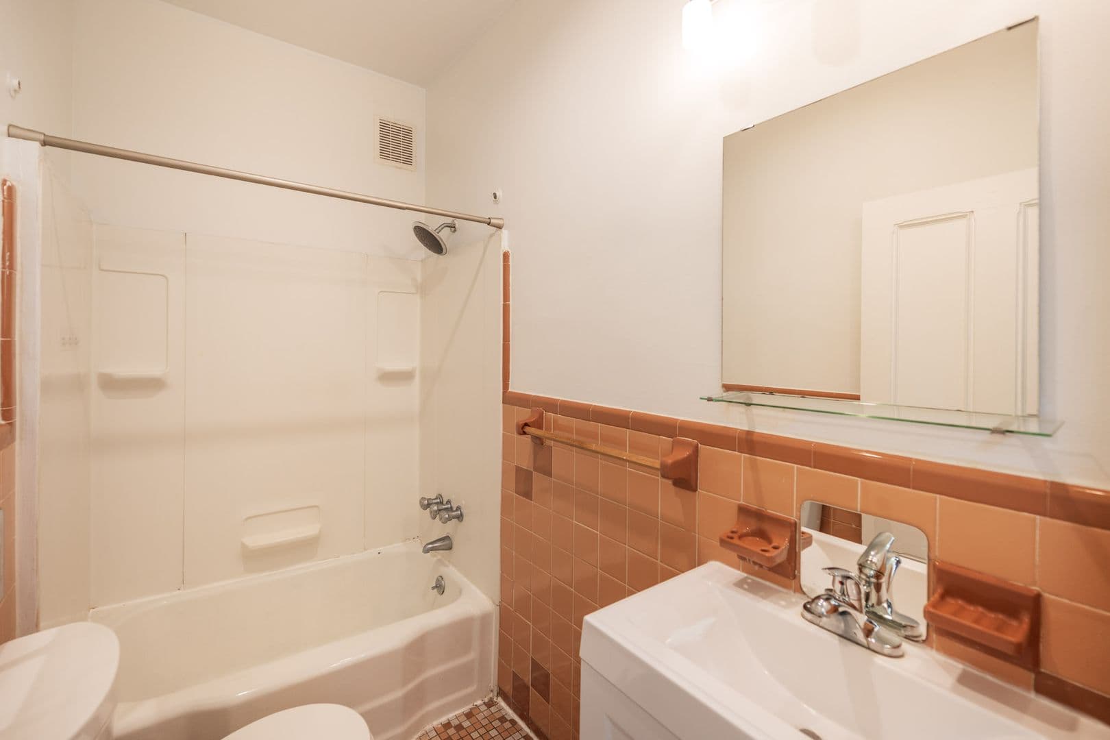 Philadelphia House: 206 S 43rd St
