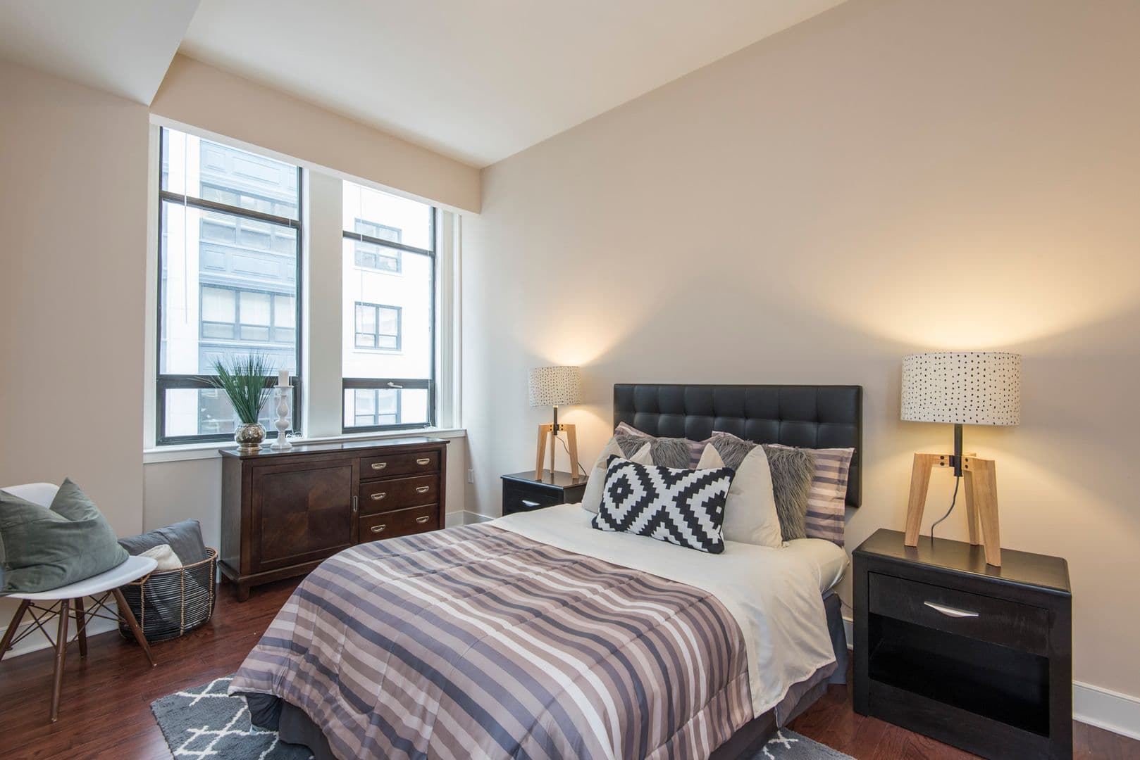 Philadelphia Apartment: 1501 Locust Street [Residential]
