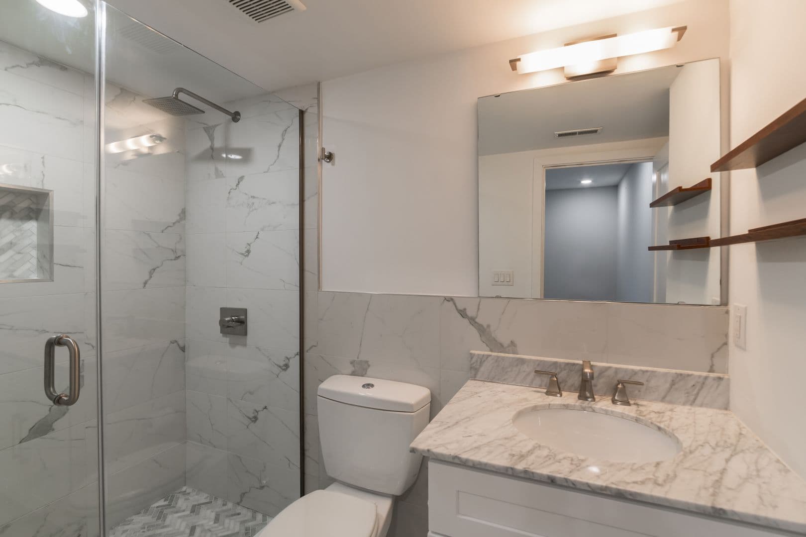 Philadelphia Apartment: 751 N 20th Street