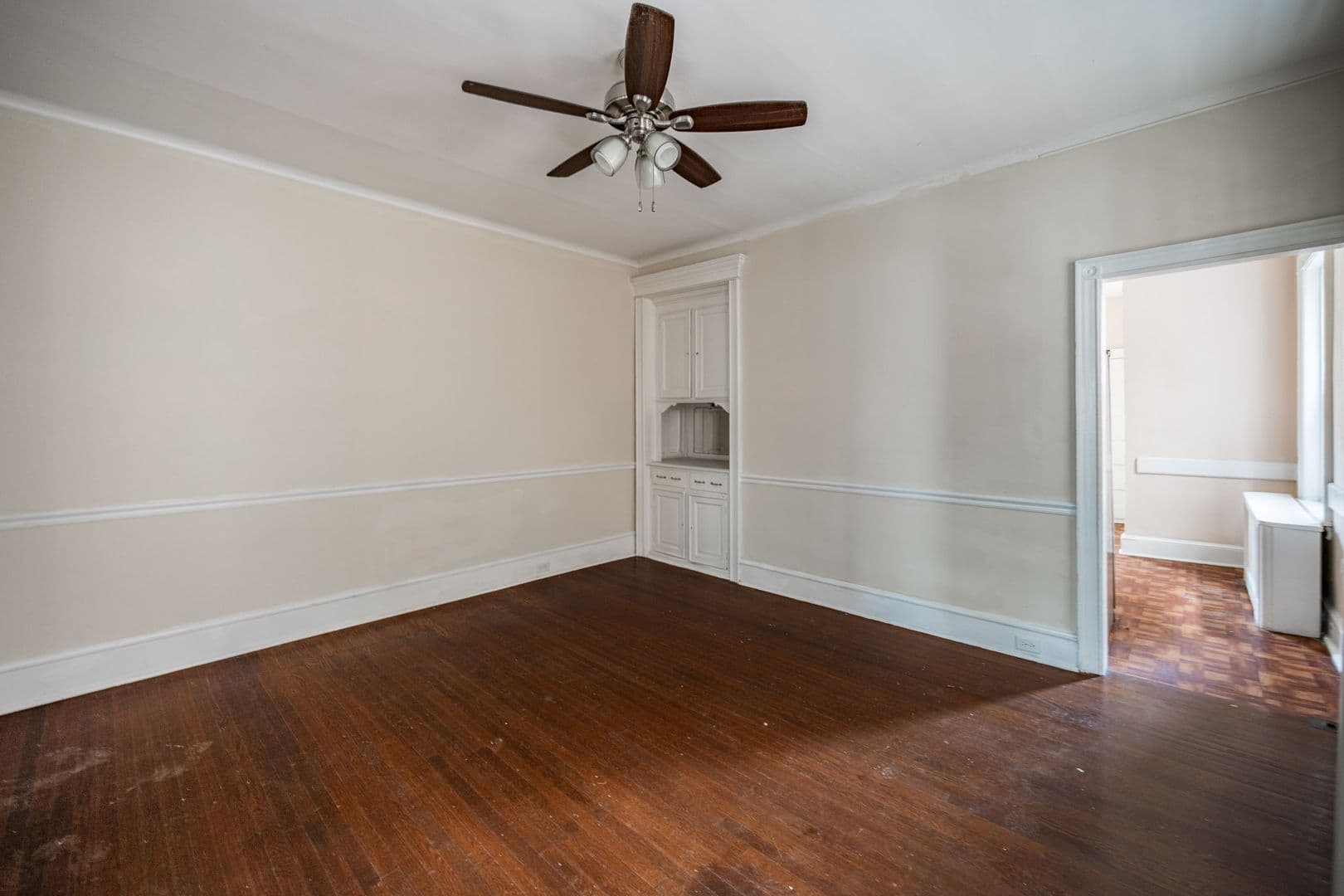 Philadelphia House: 5002 Chestnut St