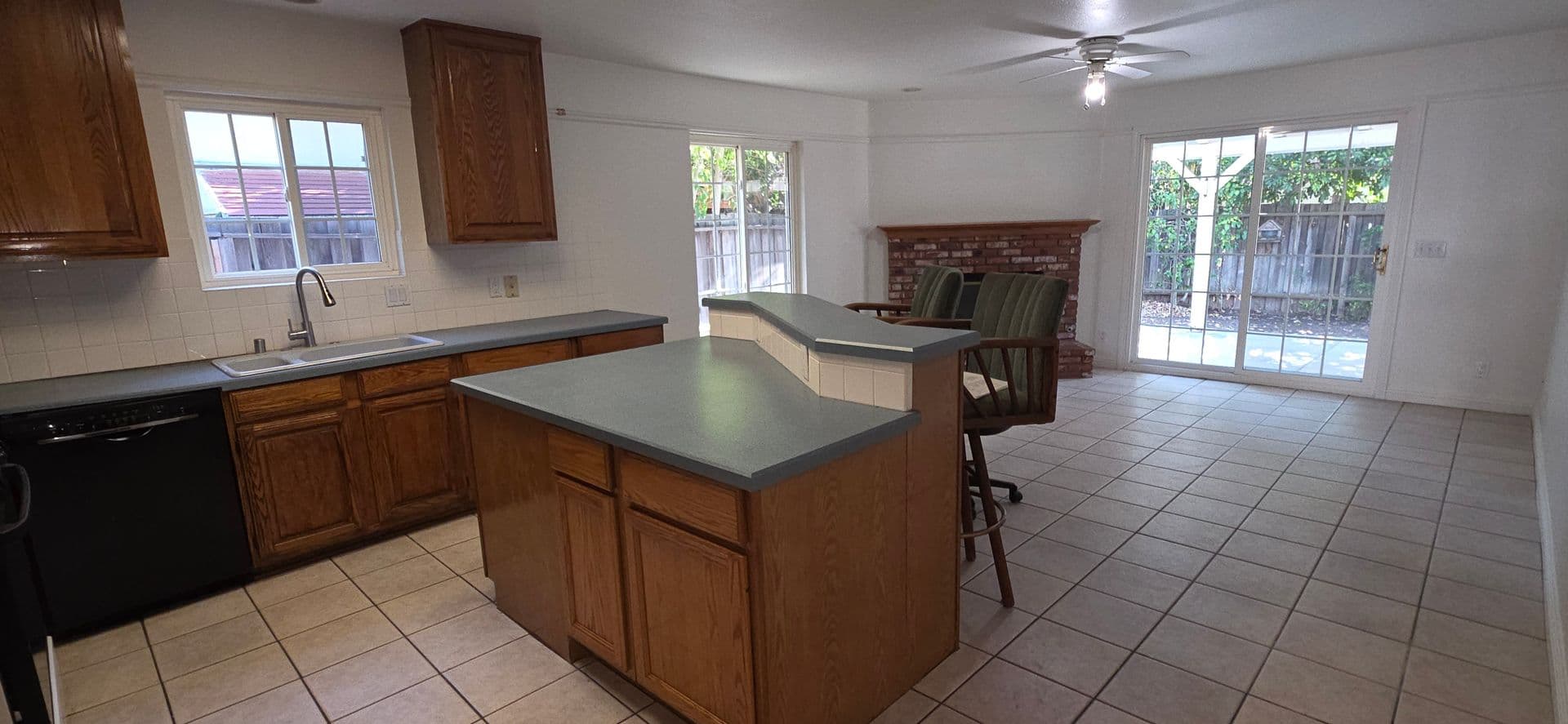 Newbury Park House: 143 Timber Rd