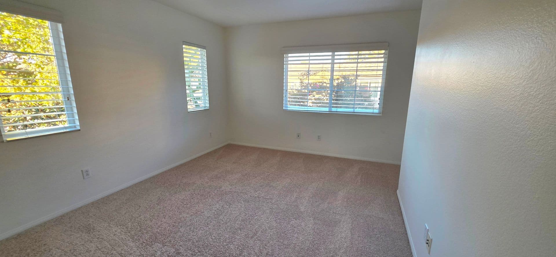 Newbury Park Townhome: 1372 Ashton Park Ln