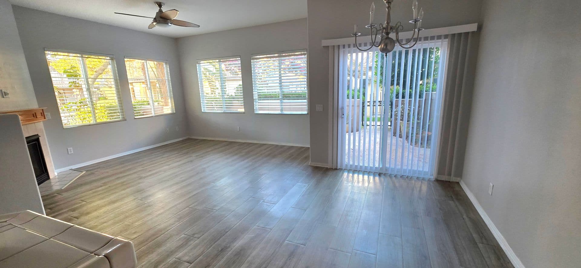 Newbury Park Townhome: 1372 Ashton Park Ln