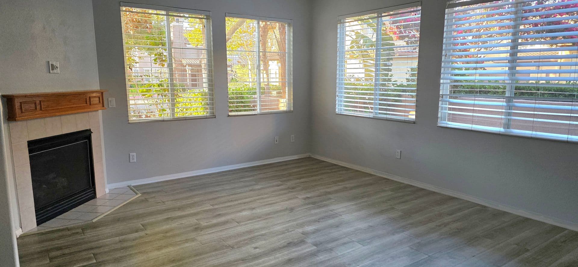 Newbury Park Townhome: 1372 Ashton Park Ln
