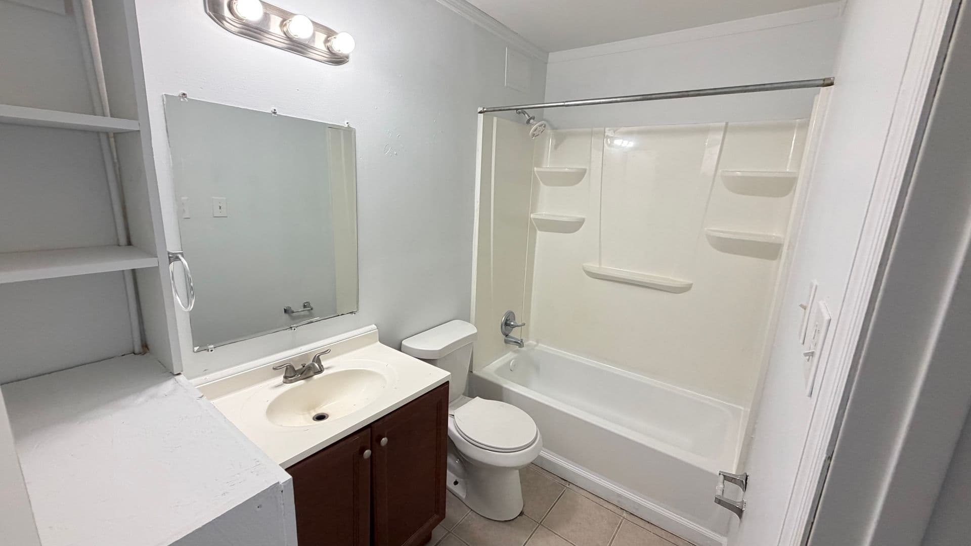 Cleveland Apartment: 1880 Green Dr